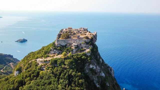 Find weed in Corfu